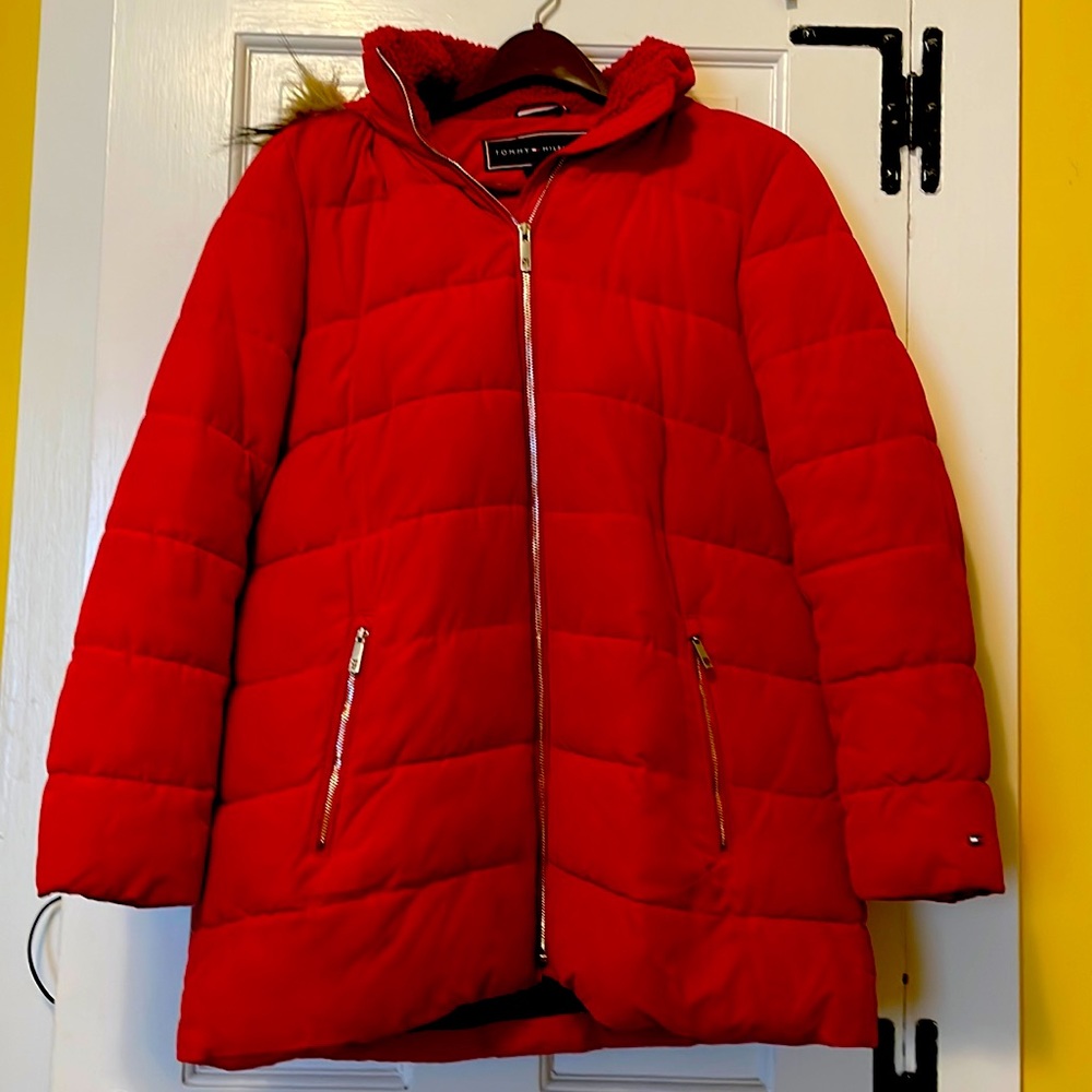 Get ready for snow! Faux fur hooded red puffer coat. Tommy Hilfiger size M